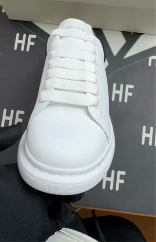 Alexander McQueen Sneakers Bianche Nere