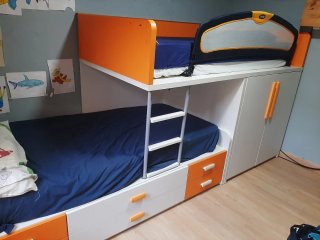 Cama tren con armario y cajones