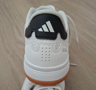 Zapatillas Adidas Ligra 8 K Talla 38 2/3 - NUEVAS