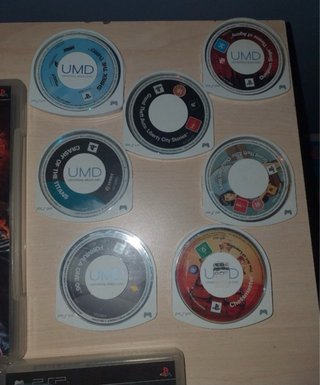 Lote PSP Negra + 14 Juegos