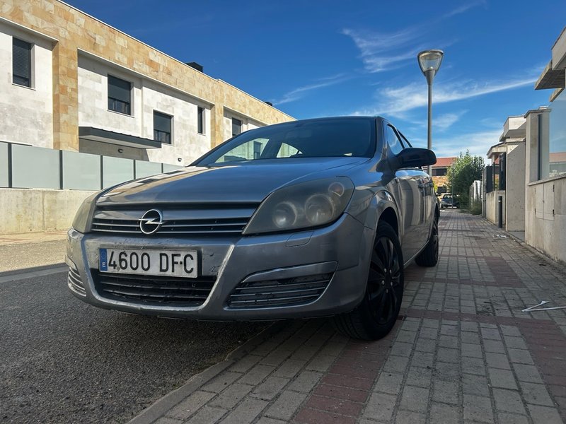 Opel Astra 2005 - foto 1