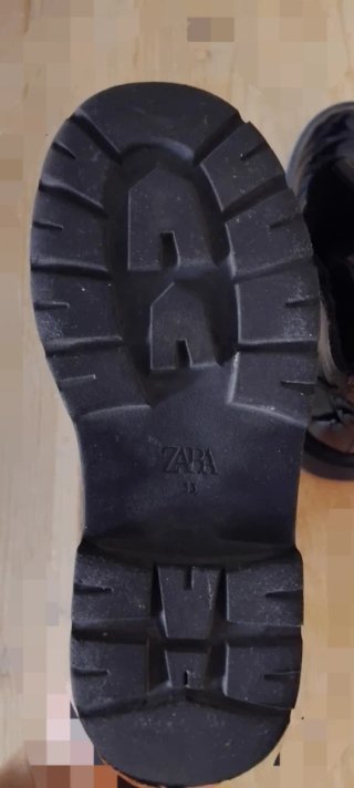 Botines negros Zara charol T33