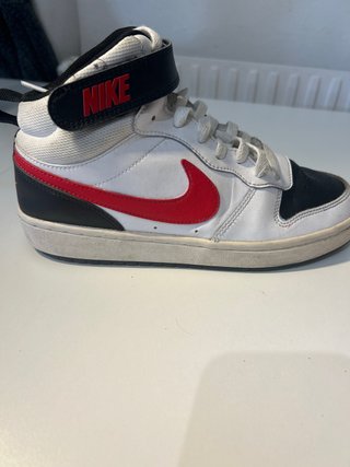 Nike Court Borough Mid 2 Talla 39