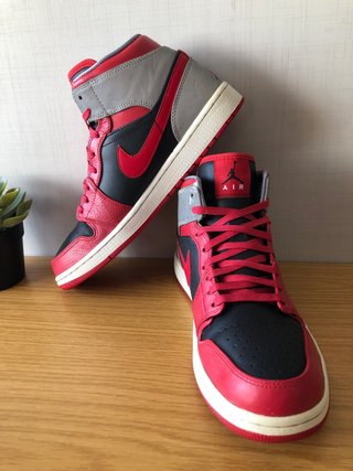 Zapatillas Air Jordan 1 Mid "Fire Red Cement"