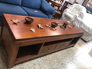 SOFÁ + MUEBLE TV — 180 €