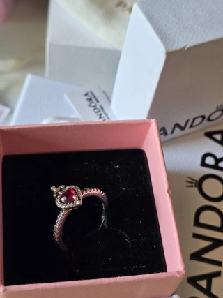 Anillo Pandora Corazón Rojo y Plata