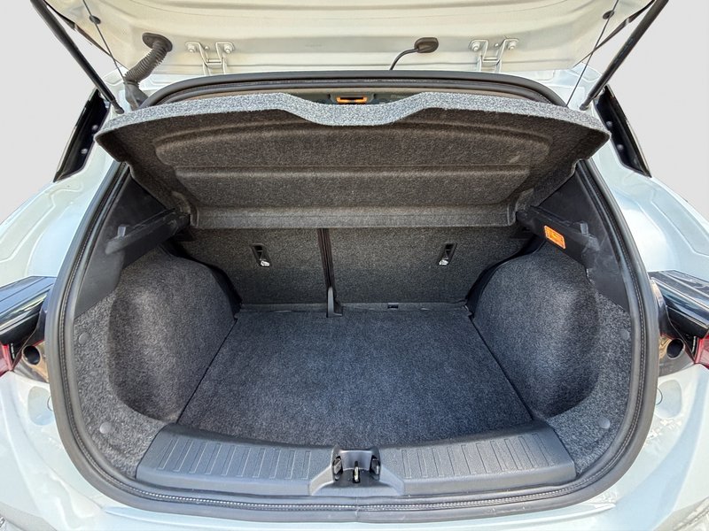 Nissan Micra 2017, foto 14