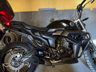 Zontes G1 125 - 6418 km Caja Shad incluida