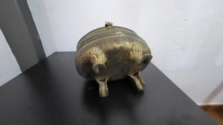 Cesta de Bronce Antigua