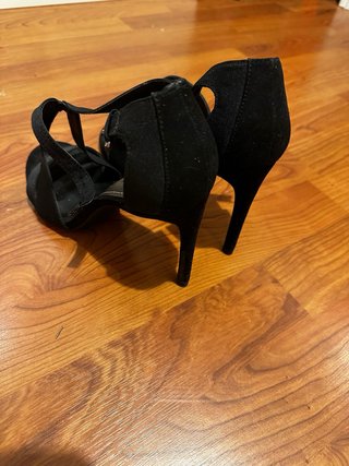 Sandalias de tacón Bershka negras