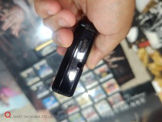 Nintendo DS Lite con 25 cartuchos