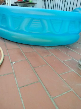 Piscina hinchable azul