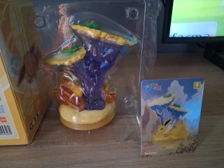 figure pokemon funism jolteon