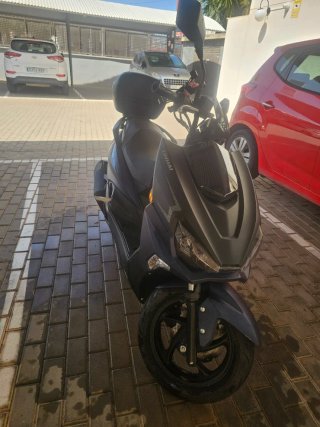 Moto Scooter Linhai Buck 125 Negra/Azul