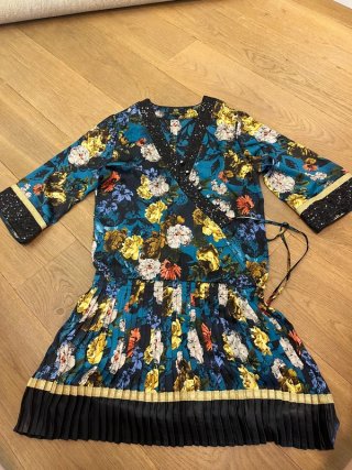 Vestido Privée kimono estampado floral negro S
