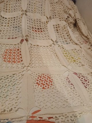 Colcha ganchillo hecha a mano .para cama de 90