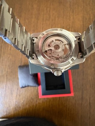 Tissot Seastar 1000 Automático Powermatic 80