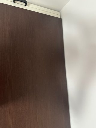 Mesa de escritorio moderna madera oscura