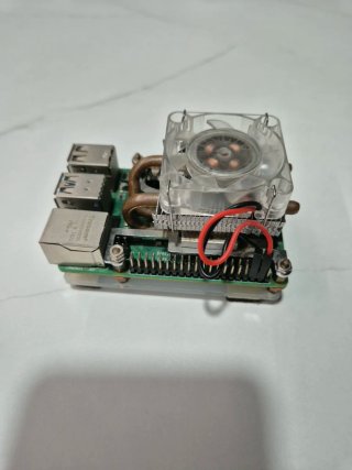 Raspberry Pi 4 con ventilador incorporado