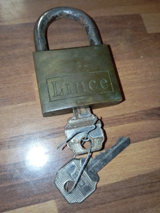 candado de latón macizo