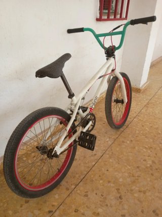 BICI GT SLAMMER BMX 20
