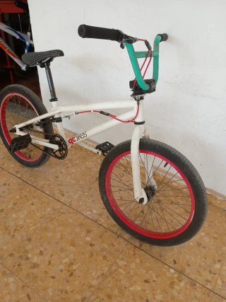 BICI GT SLAMMER BMX 20