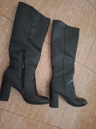 Botas de tacón negras