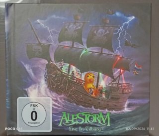 Lote compuesto por 9 cds y dvds de Alestorm