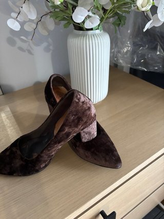 Zapatos tacón terciopelo marrón T.39