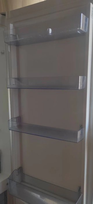 Frigorífico blanco con congelador