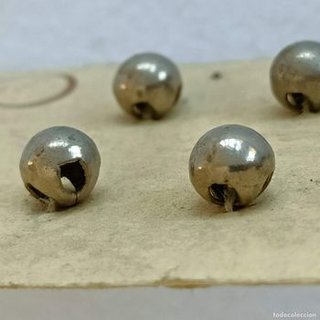 Botones años 1930, de metal color plata, esféricos
