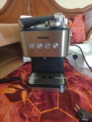 Cafetera Espresso Aeomik Negra