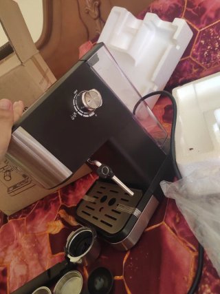 Cafetera Espresso Aeomik Negra