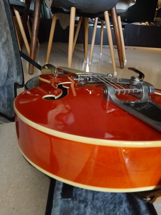 Guitarra Gretsch Naranja con Funda
