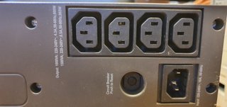 SAI APC Smart-UPS SC1000