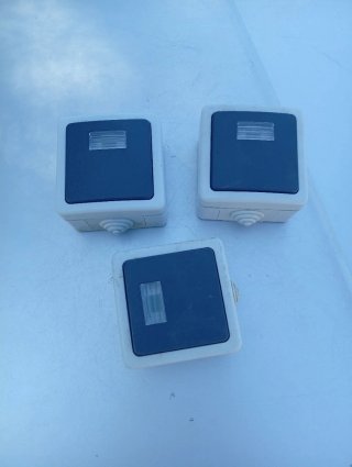 3 enchufes estancos