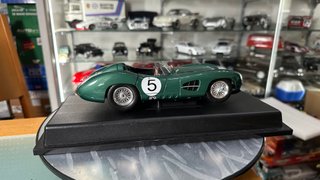 Aston Martin DBR1 escala 1:18