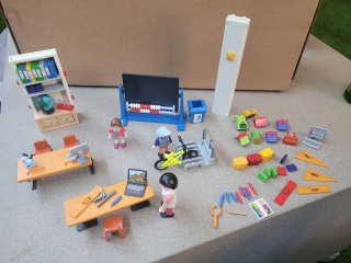 Playmobil Aula y Figuras