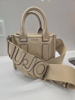 Bolsa Liu Jo dourada