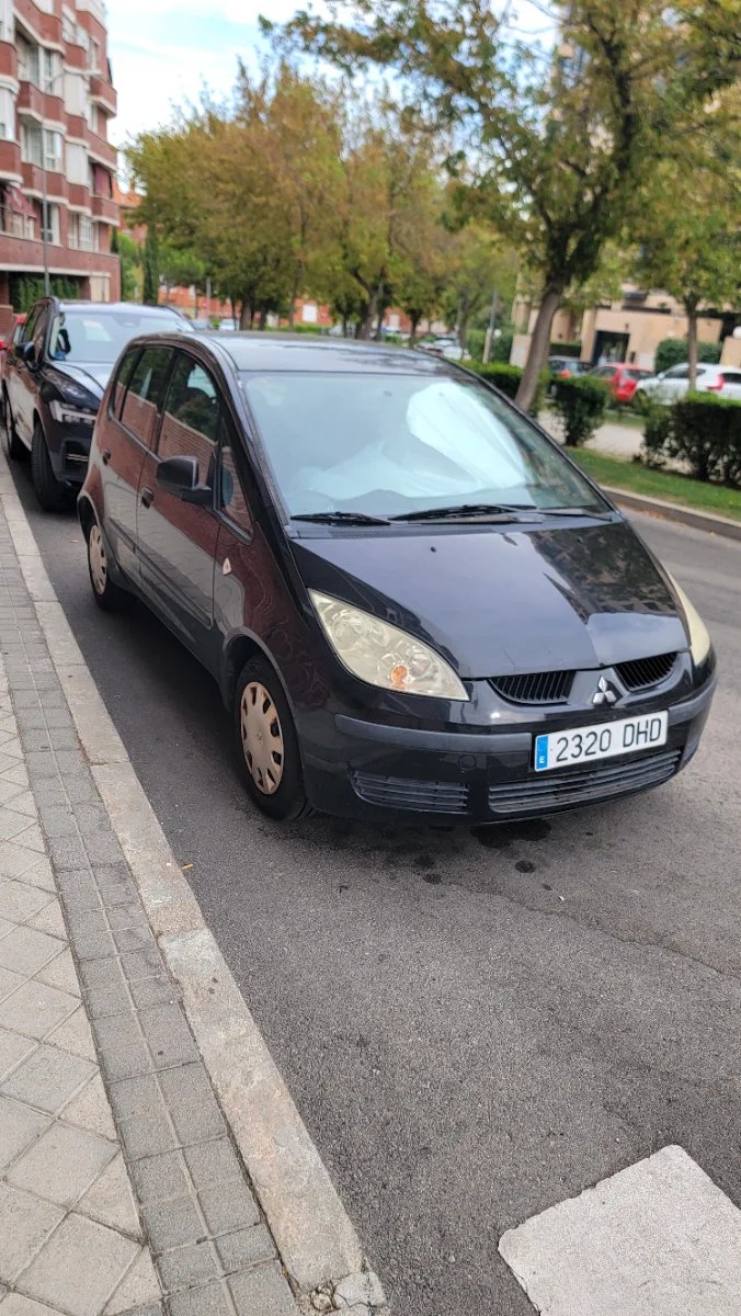 Mitsubishi Colt 2004 - foto 1