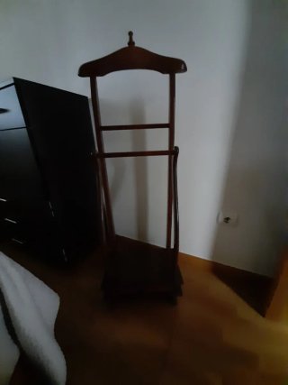 Galán de noche de madera