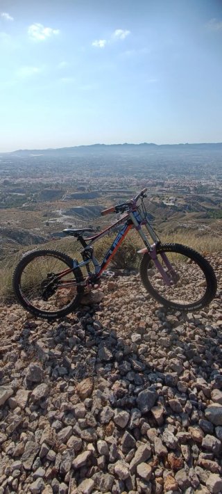 Bici Cube Fritzz Descenso