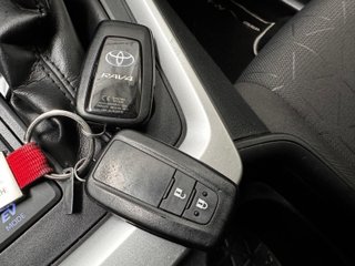 Toyota Rav4 2.5l 220H Advance
