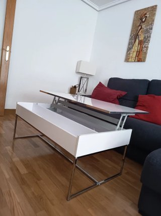 Mesa de centro elevable moderna blanca y plateada
