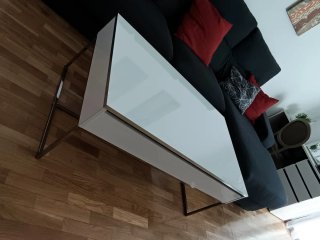 Mesa de centro elevable moderna blanca y plateada