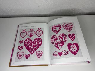 Libro bordado tradicional y punto de cruz Rosa