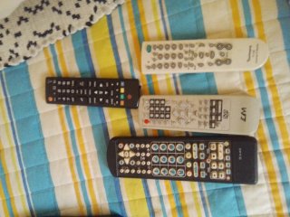 Lote 27 mandos a distancia JVC, LG, Philips, Sanyo