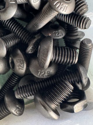 Caixa de parafusos e porcas (257)