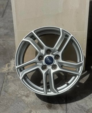 Llantas Ford para Ford Focus y Ford Fiesta R 16