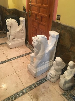 4 Esculturas de caballos 600€